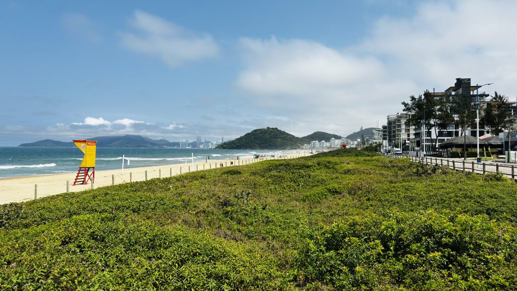 A Praia Brava é Boa Para Morar? Descubra Como Viver Bem